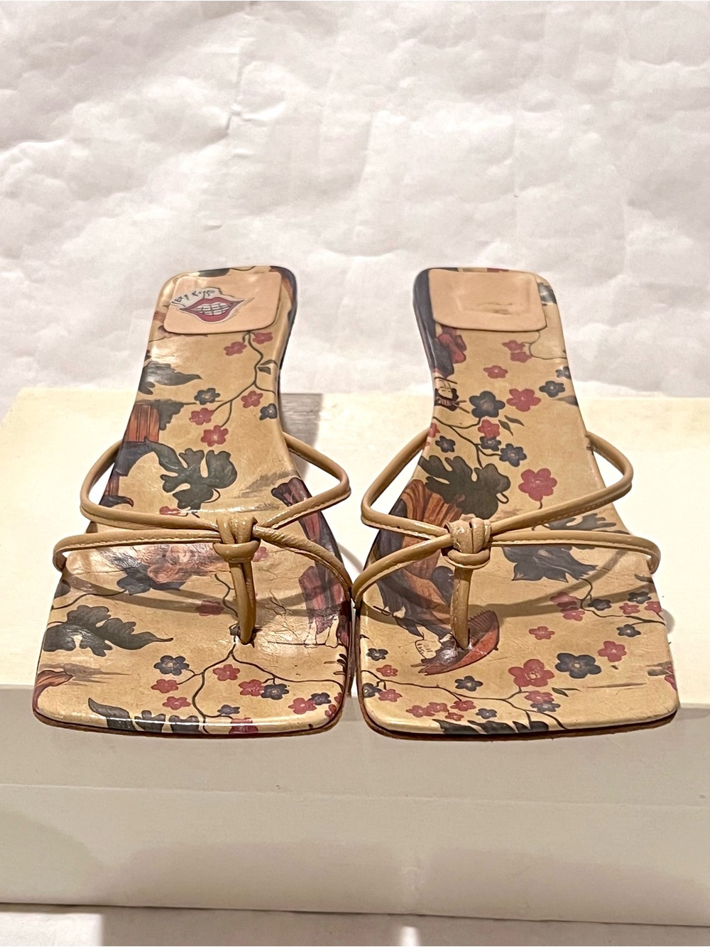 Sexy Kiss Leather Thong Sandals Size 40 Cinese/Camel - Picture 6 of 11